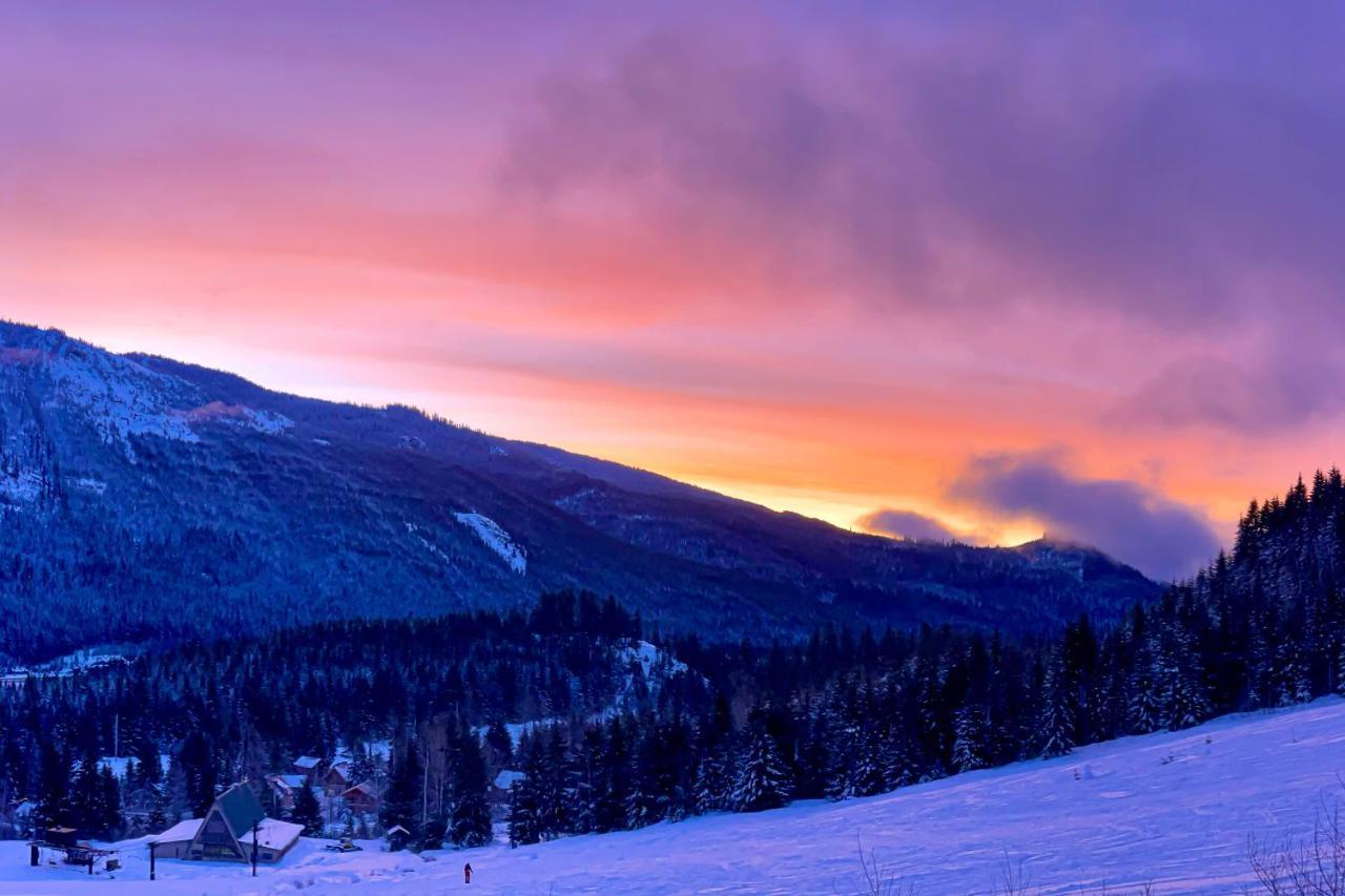 The Skis Knees Villa Snoqualmie Pass Exterior photo